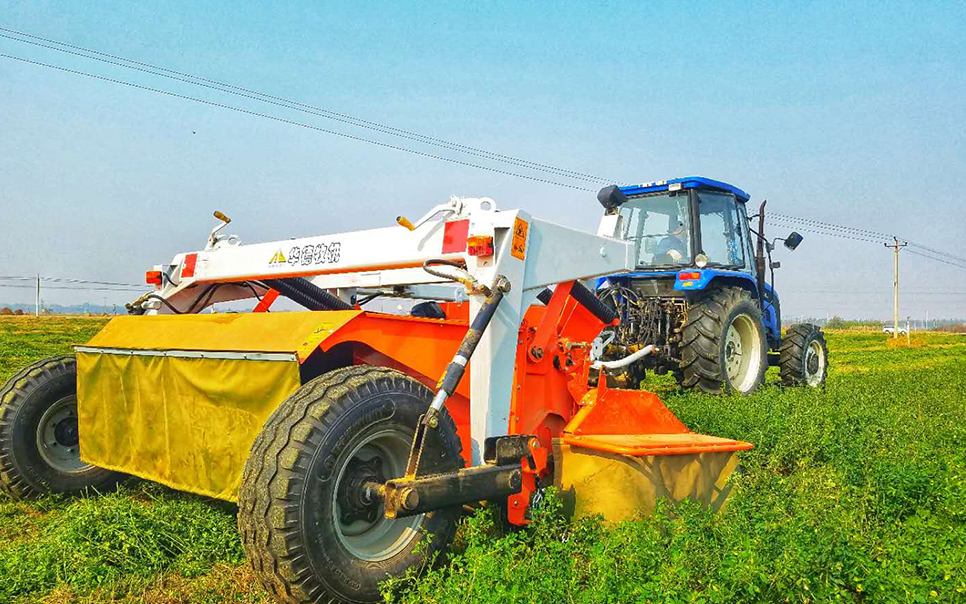 標題：9GBXQ-3.0型旋轉(zhuǎn)式切割壓扁機
瀏覽次數(shù)：68
發(fā)表時間：2023-12-12