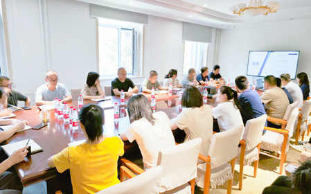 標(biāo)題：研究中心召開(kāi)研發(fā)工作推進(jìn)會(huì)暨落實(shí)“十四五”規(guī)劃研討交流會(huì)
瀏覽次數(shù)：929
發(fā)表時(shí)間：2024-07-23